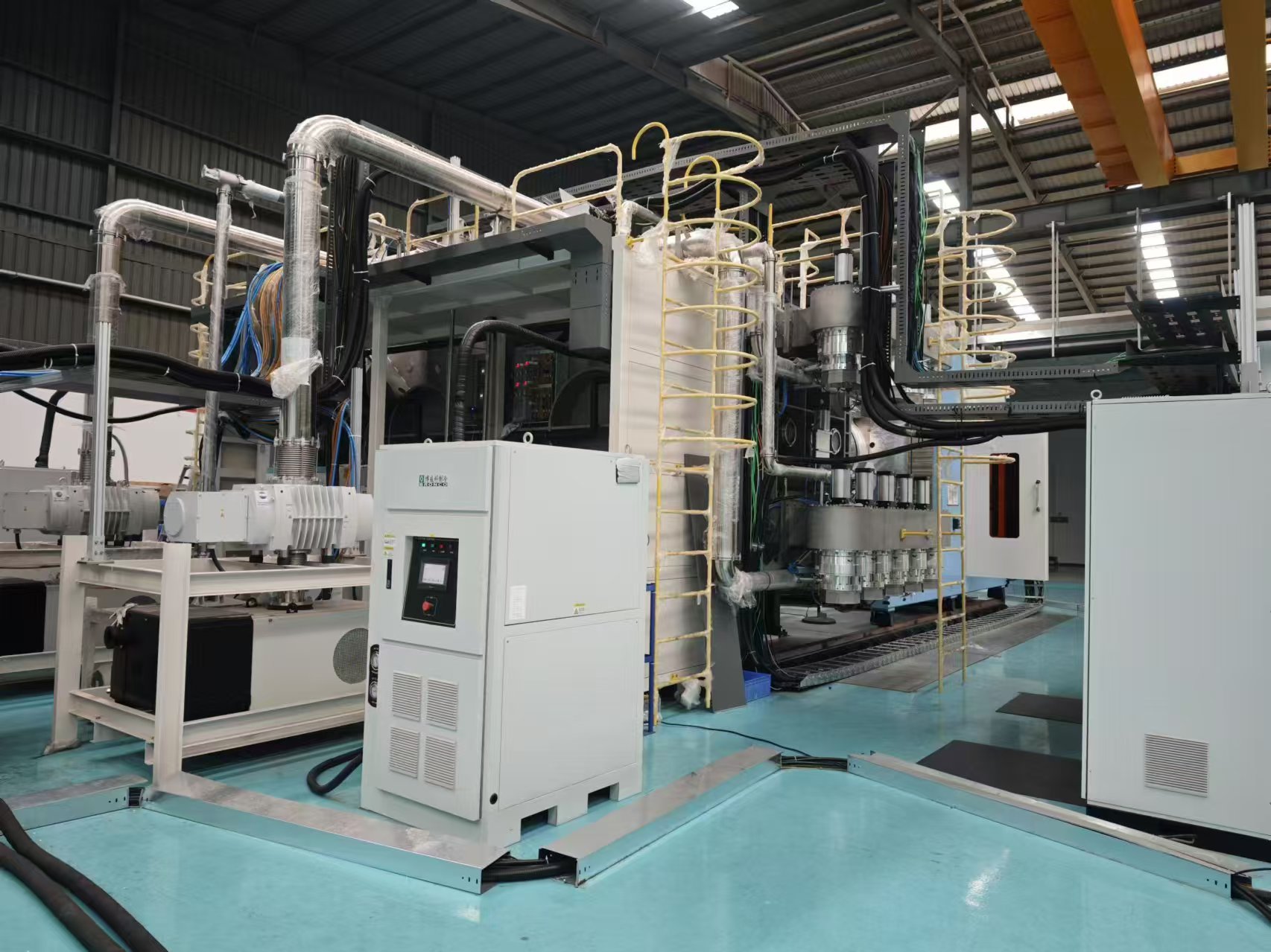 柔性卷绕镀膜中保障薄膜平整的策略